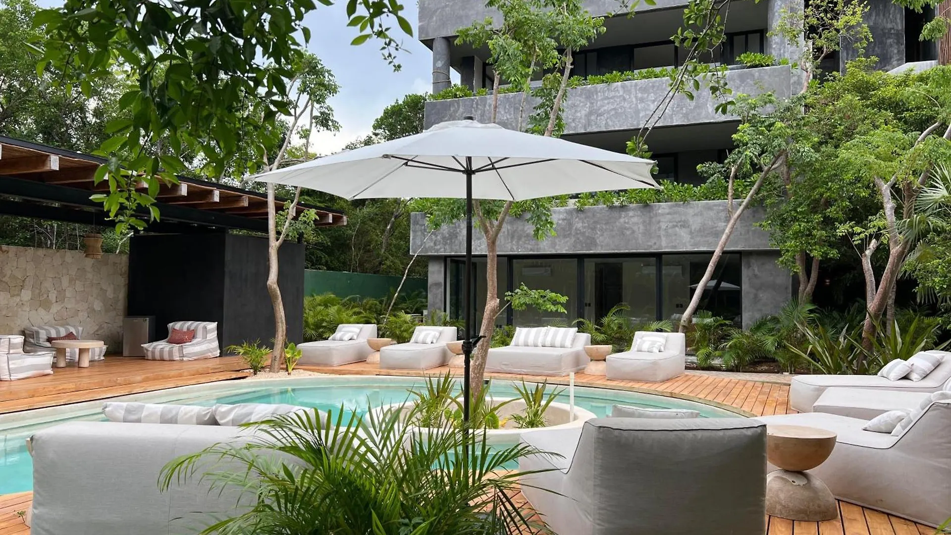 Lovely 2Bedroom Apartment Serviced + Pool & Garden Tulum